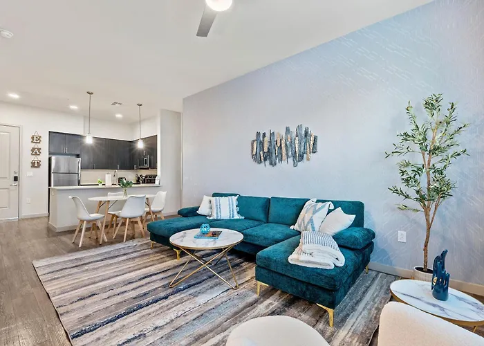 Oasis Near Asu & Downtown With Pool, Gym, Parking & Hot Tub Apartment Tempe