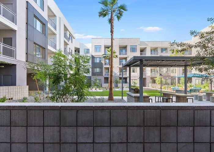 Oasis Near Asu & Downtown With Pool, Gym, Parking & Hot Tub * Tempe