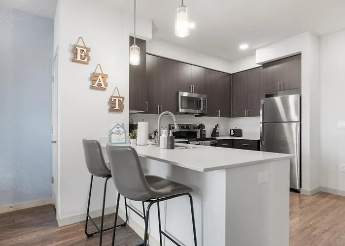 Apartment Oasis Near Asu & Downtown With Pool, Gym, Parking & Hot Tub