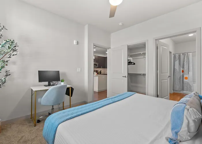 Apartment Oasis Near Asu & Downtown With Pool, Gym, Parking & Hot Tub *